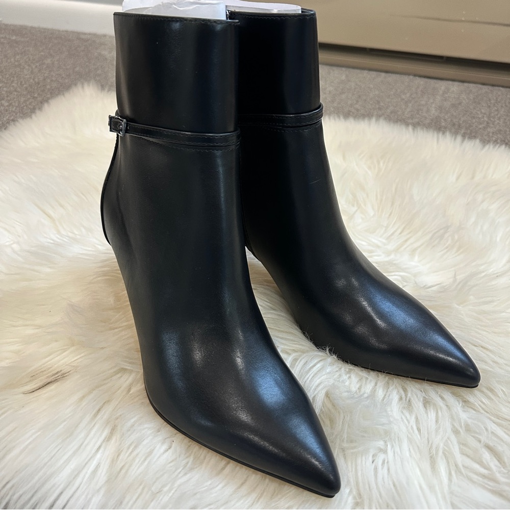 Calvin Klein Womens Vivera Black Buckle Faux Leather Pointy Booties 9.5